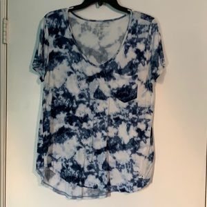 Marbled blue and white holister shirt